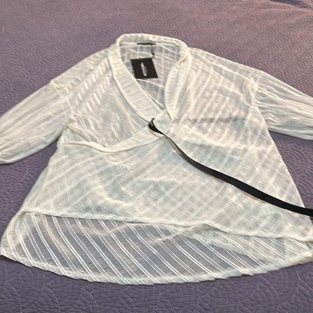 pretty little thing white textured mesh wrap blouse Sz 12 NWT - Picture 5 of 8